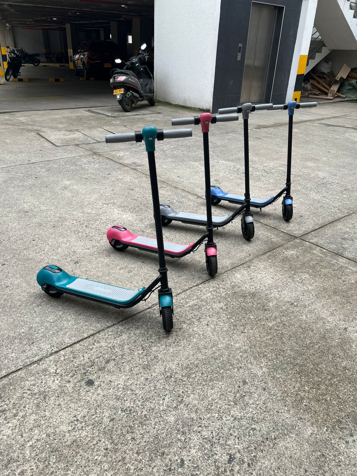 PATINETA SCOTER ELECTRICA PARA NIÑOS